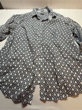 Talbots Men’s Black and White Geo Diamond-Print Button-Down Shirt